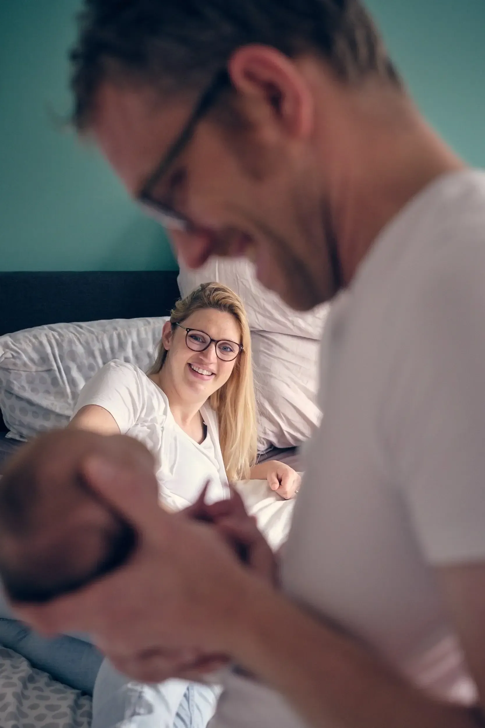 Spontane foto’s tijdens de fotoshoot kunnen een leuke aanvulling zijn op de geplande opnames. Deze ongeposeerde momenten leveren vaak de meest echte foto’s op.