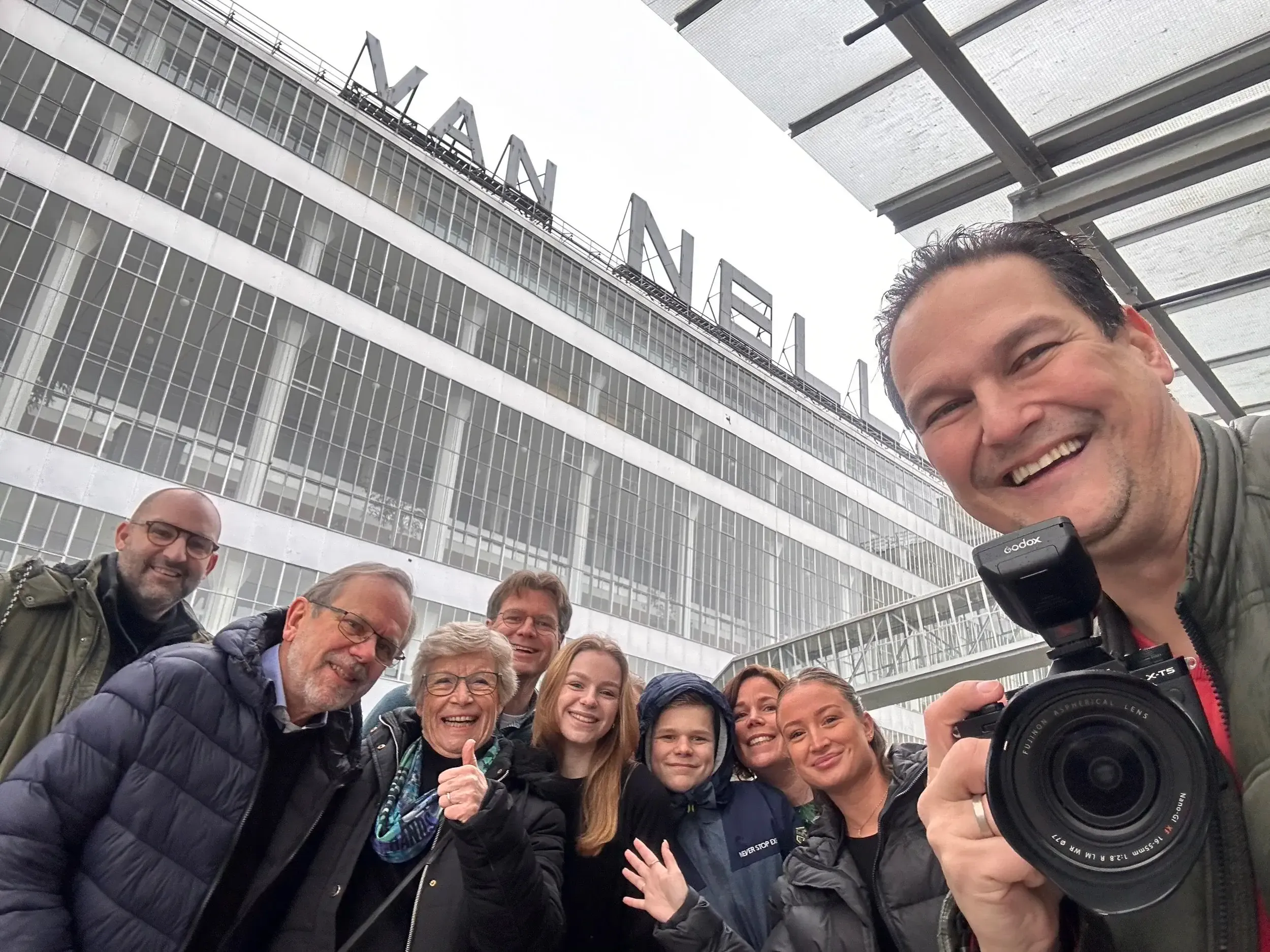 Unieke familie fotoshoot in de iconische Van Nelle Fabriek Rotterdam — foto 1
