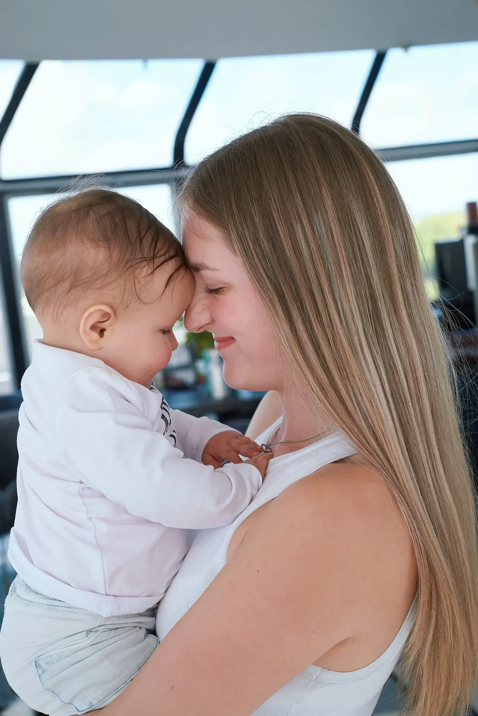 Unieke familie fotoshoot in de iconische Van Nelle Fabriek Rotterdam — foto 2