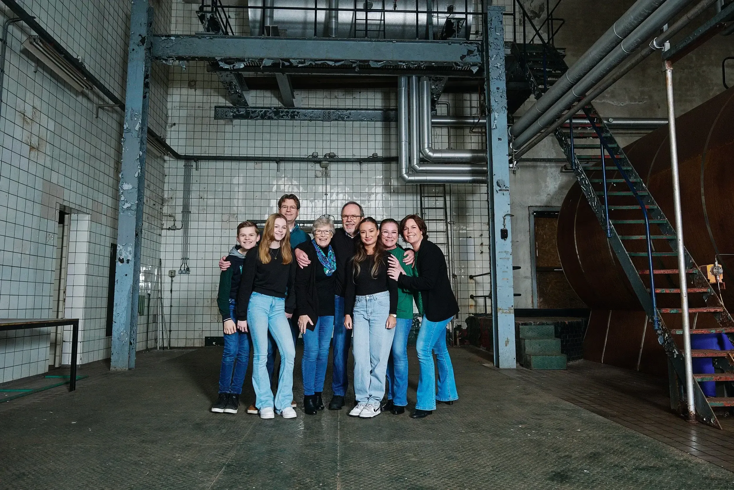 Unieke familie fotoshoot in de iconische Van Nelle Fabriek Rotterdam — foto 3