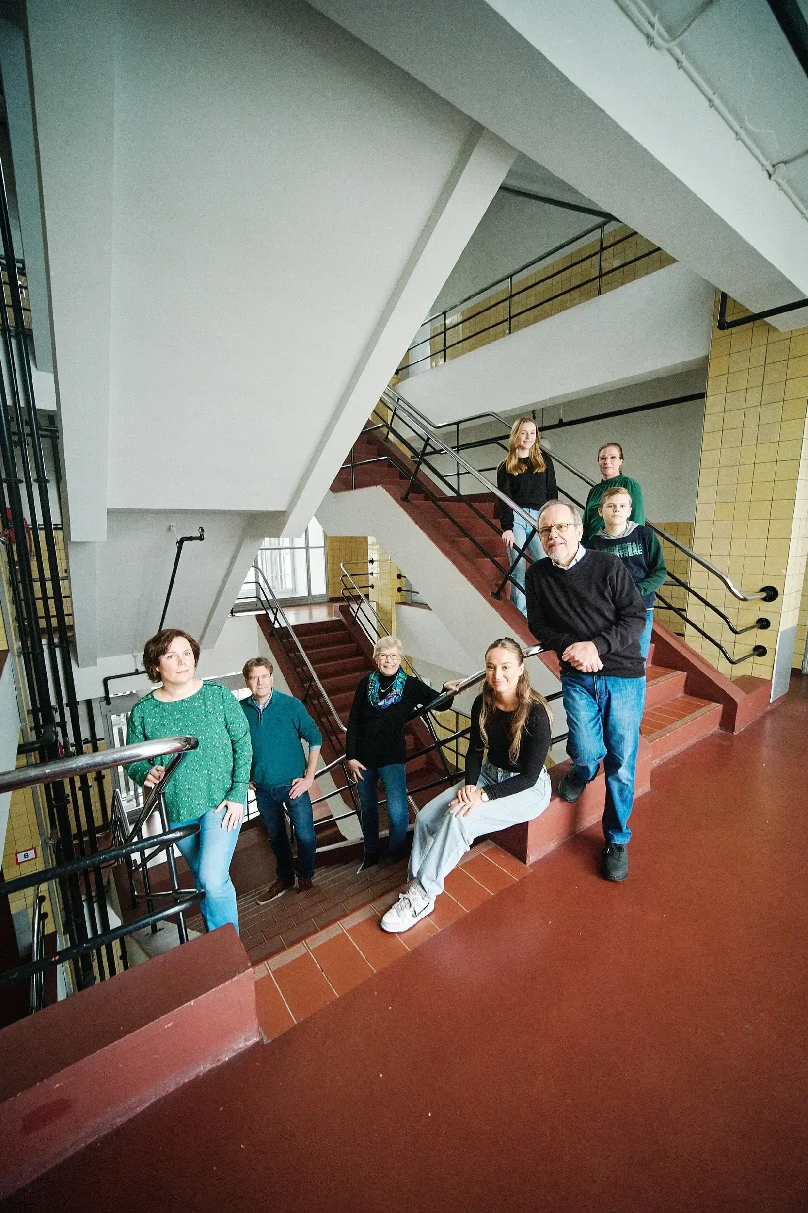 Unieke familie fotoshoot in de iconische Van Nelle Fabriek Rotterdam — foto 8