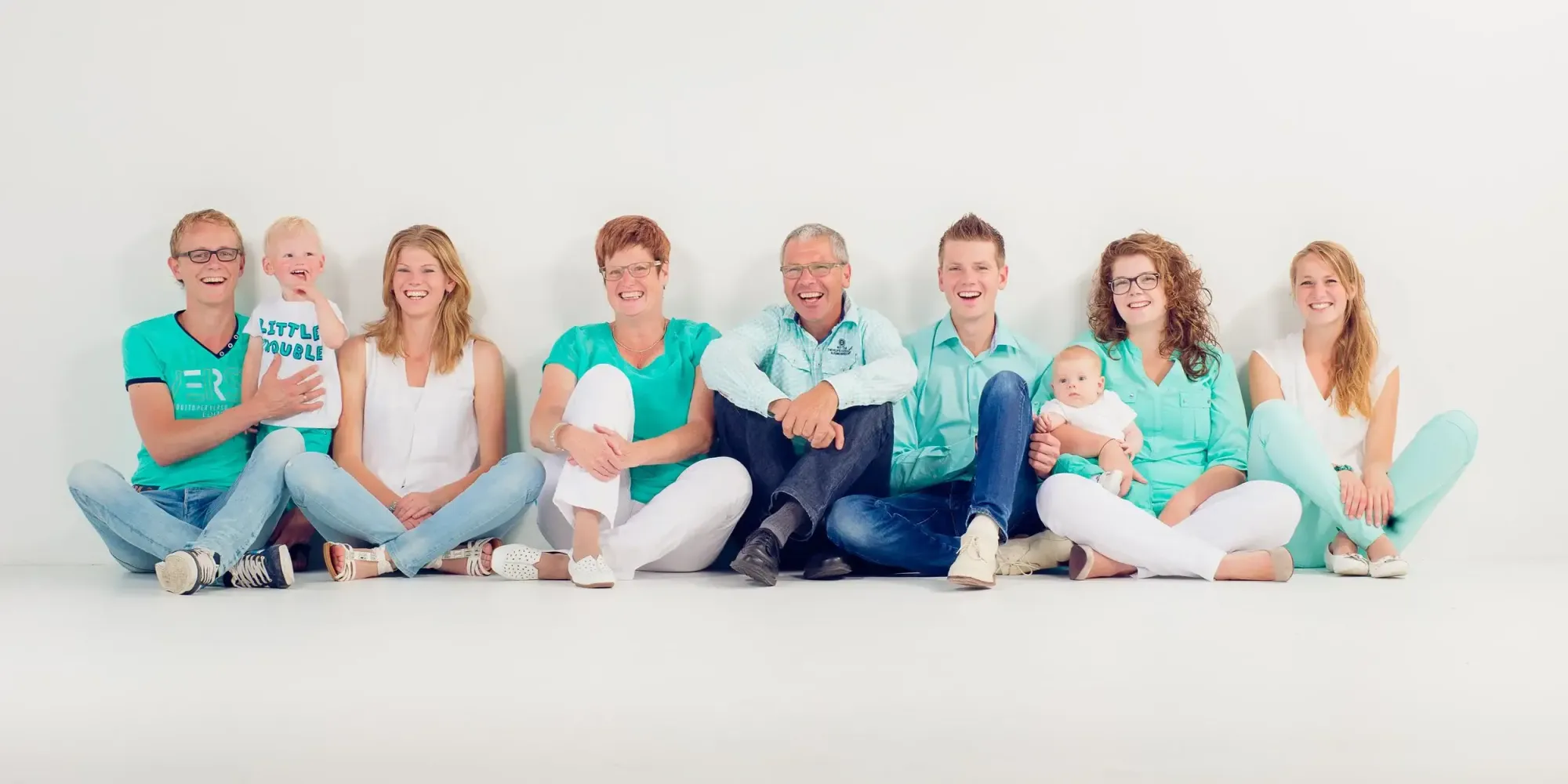 Cover for Kledingtips voor een gezinsfotoshoot: Wat trek je aan voor een familiefotoshoot?