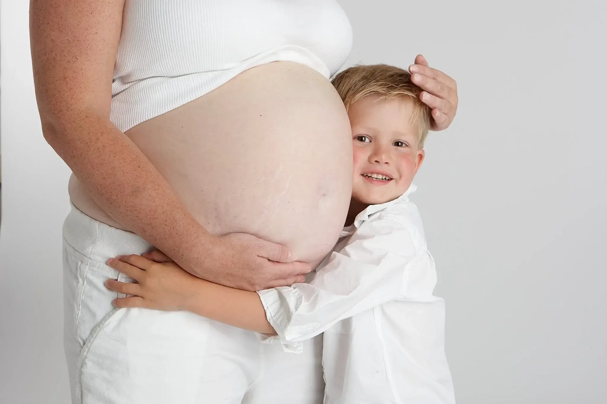 Sacha's Buikensessie: Een mooie Zwangerschapsfotoshoot in Zoetermeer