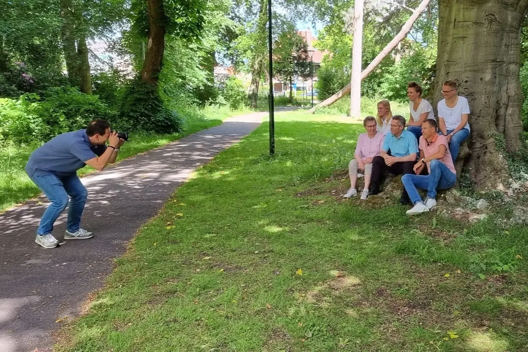 Stefan Segers aan het werk tijdens een familiefotoshoot — foto 3